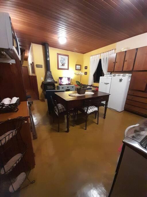 Refugio Yellow Star Campos do Jordão エクステリア 写真